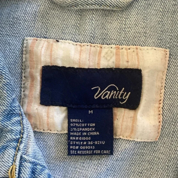 Vanity Light Wash Jean Jacket - Picture 2 of 4